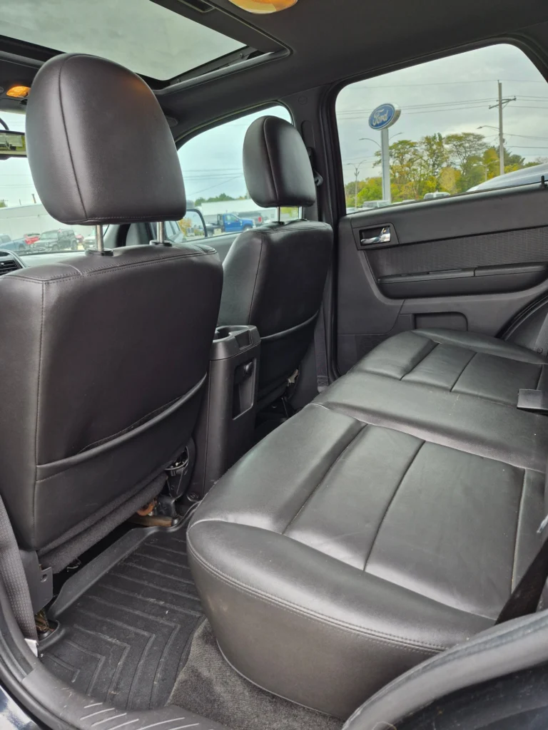 2009 Ford Escape Limited, photo 8 of 12