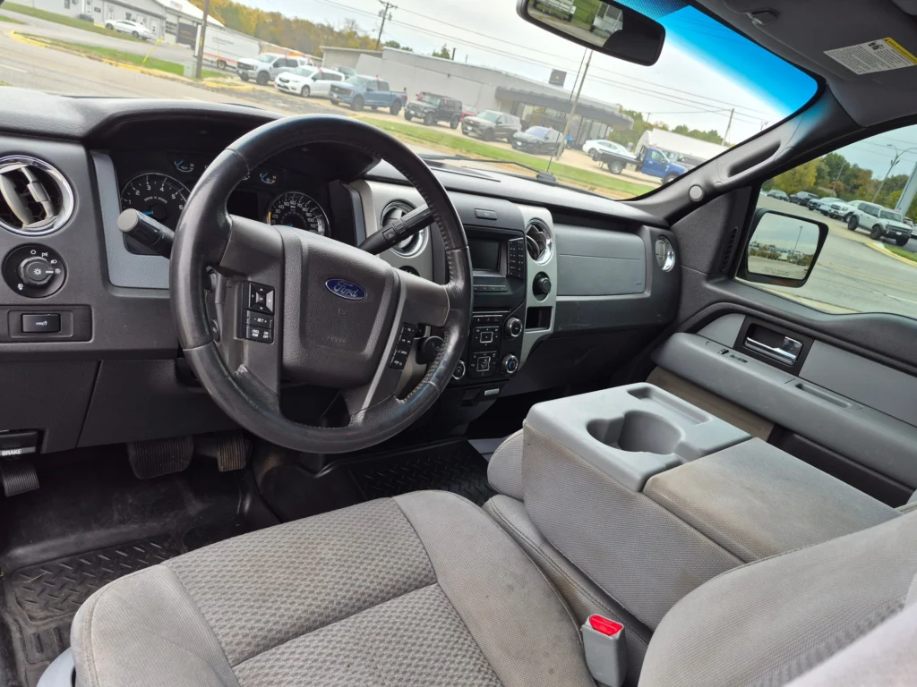 2013 Ford F-150 Super cab, photo 9 of 13