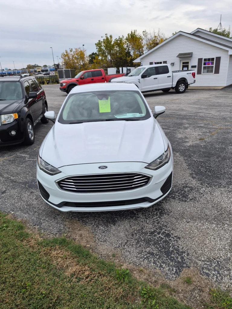 2020 Ford Fusion SE, photo 6 of 11